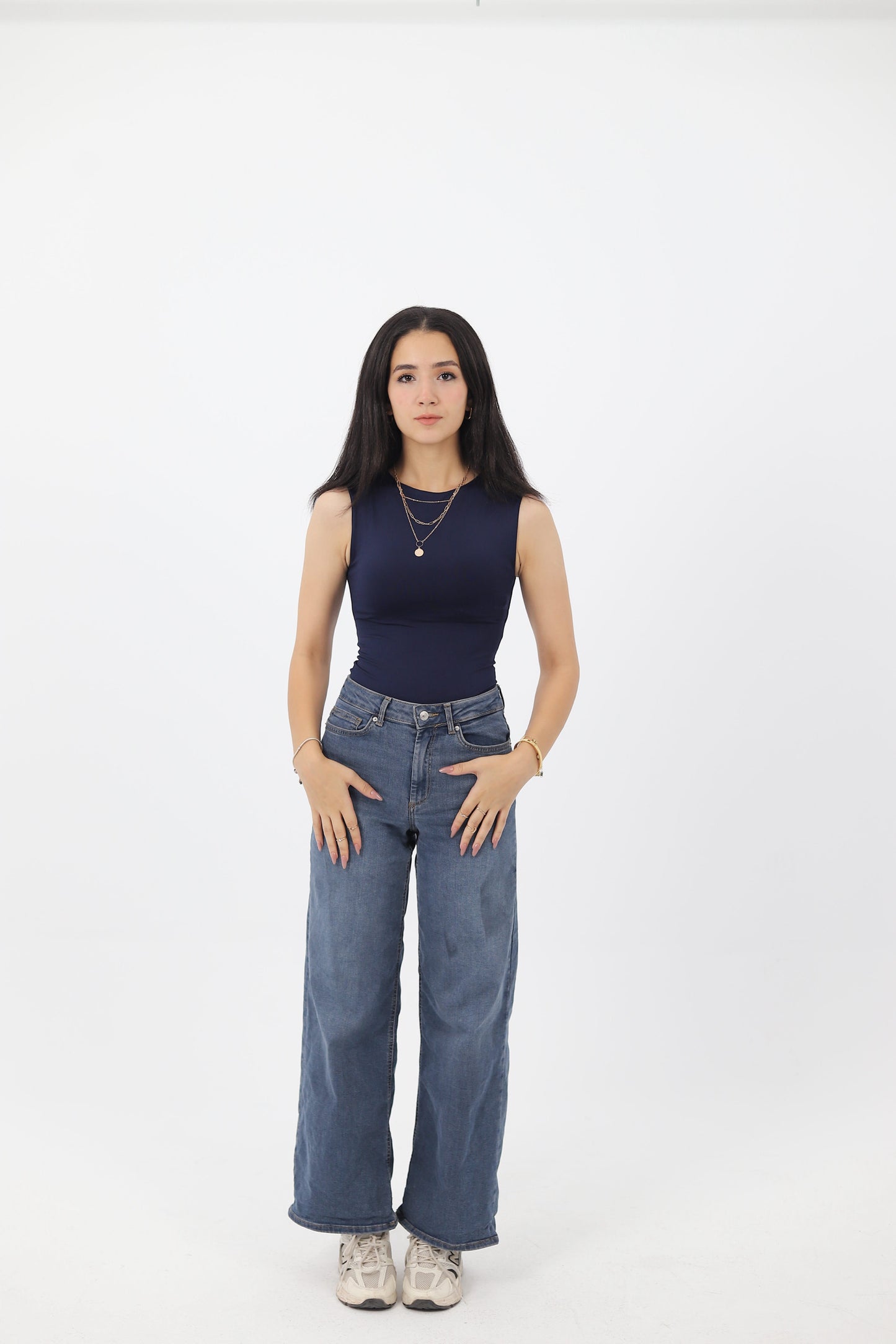 TANK TOP ROUND NECK