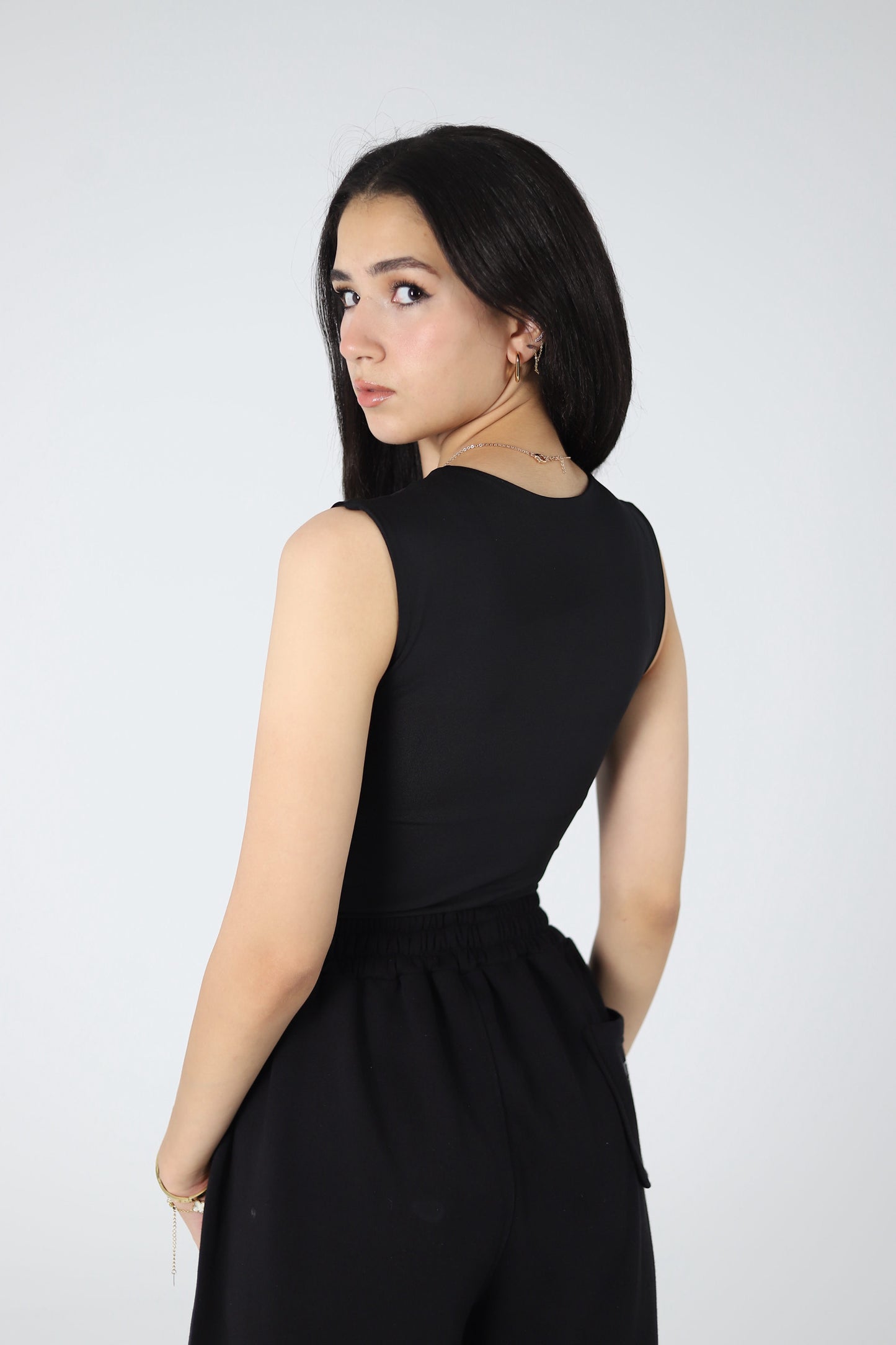 TANK TOP ROUND NECK