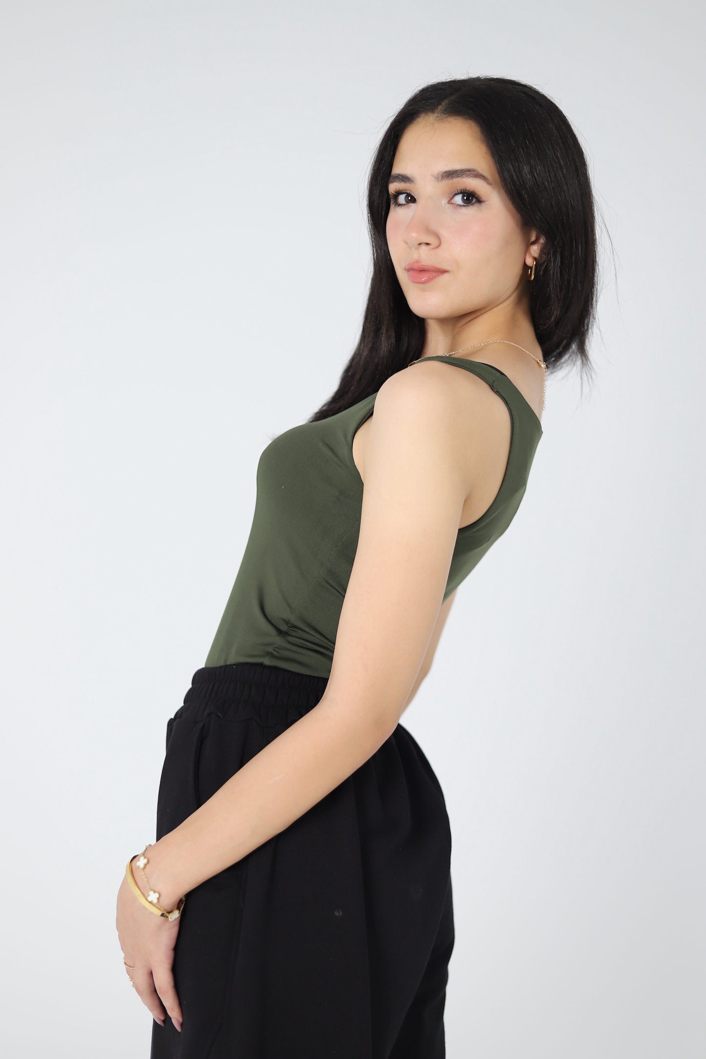TANK TOP WIDE NECK